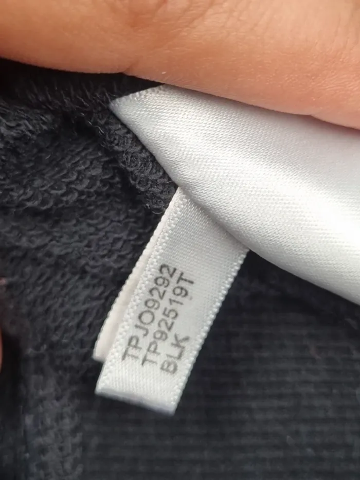 Crop top Tommy Hilfiger noir – Taille L Femme (mesures en photos) - photo numéro 7