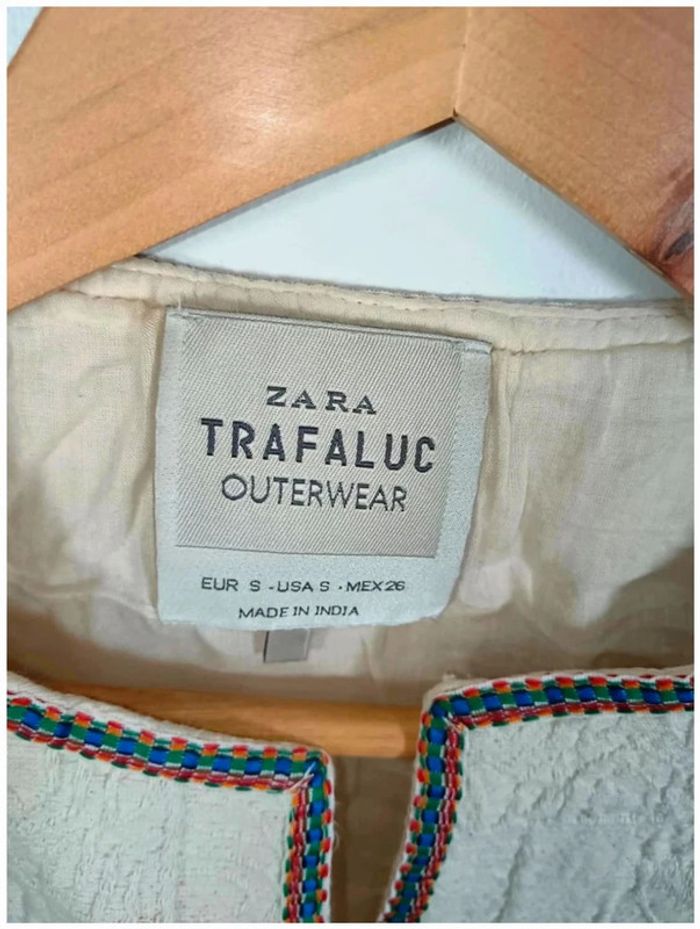C5 veste crème  Zara S - photo numéro 3