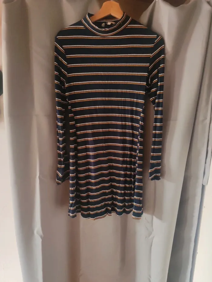 Robe côtelée rayée