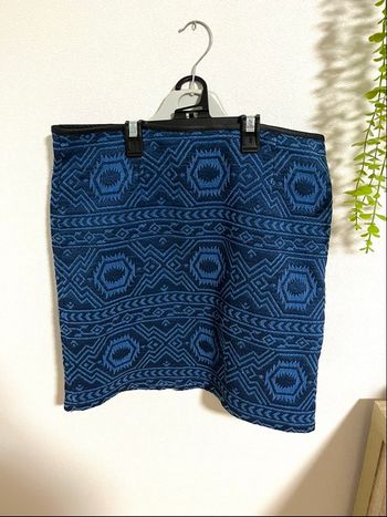 Très jolie jupe épaisse pour femme