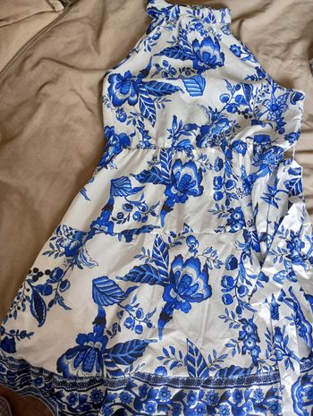 Robe courte fleurie shein L 40