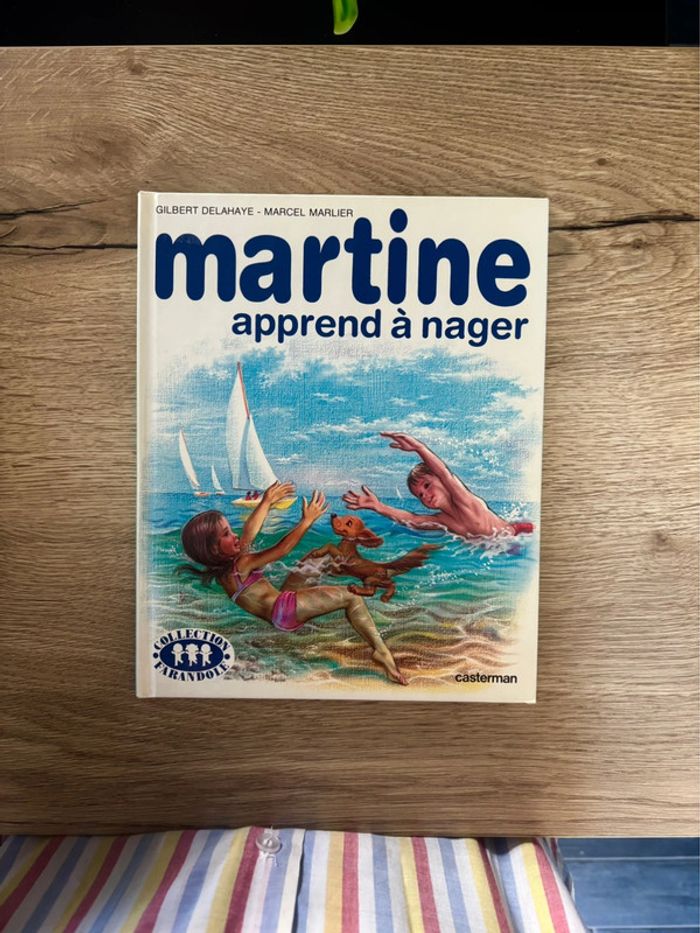 Livre Vintage Martine apprend à nager pour Enfants