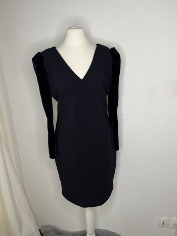 Robe noire camaïeu taille 40, manches en velours, fermeture éclaire