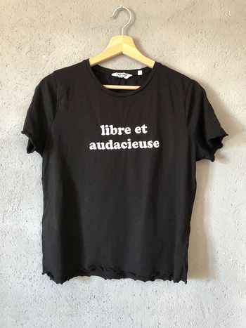 Teeshirt NafNaf taille L 🌻