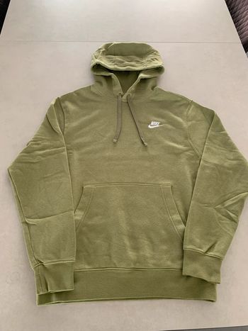 Sweat à capuche Nike taille S en parfait état comme neuf