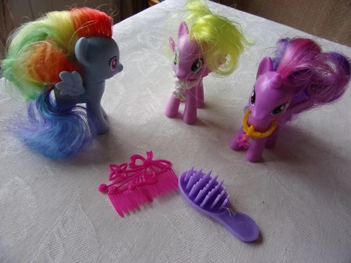 Lot de 3 Ponys avec accessoires