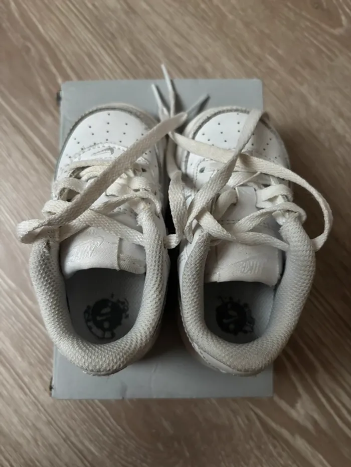 Nike force 1 bébé taille 21 - photo numéro 13