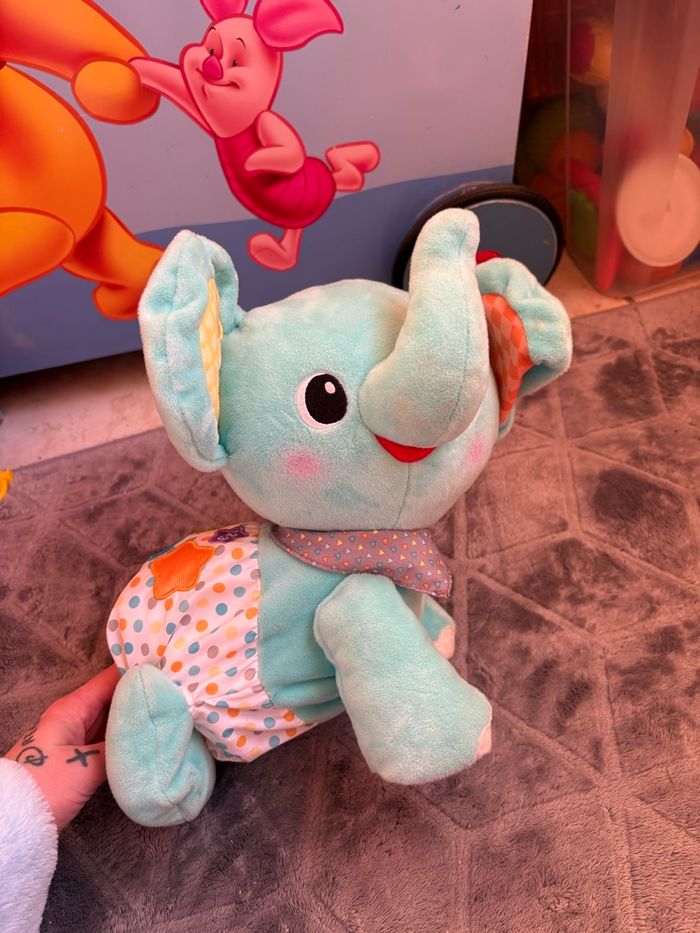 Éléphanteau 1,2,3 suit moi