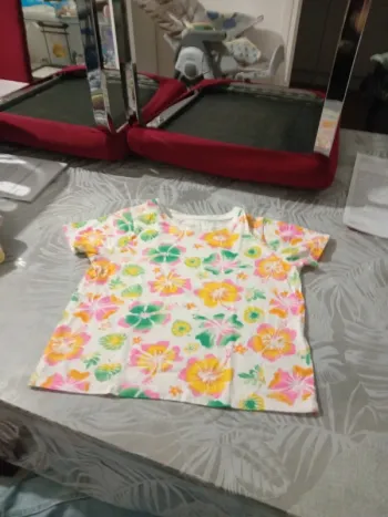 T shirt 4- 5 ans