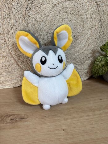Neuf peluche Pokémon emolga Tomy