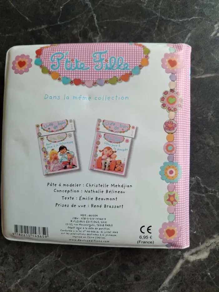 Livre Lilou joue a la poupée - photo numéro 2