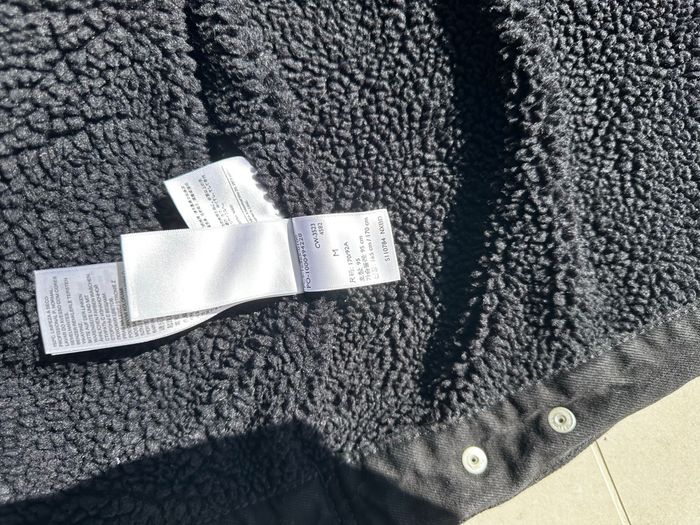 Veste en jean Levi's Sherpa noire taille M  🧥 - photo numéro 7
