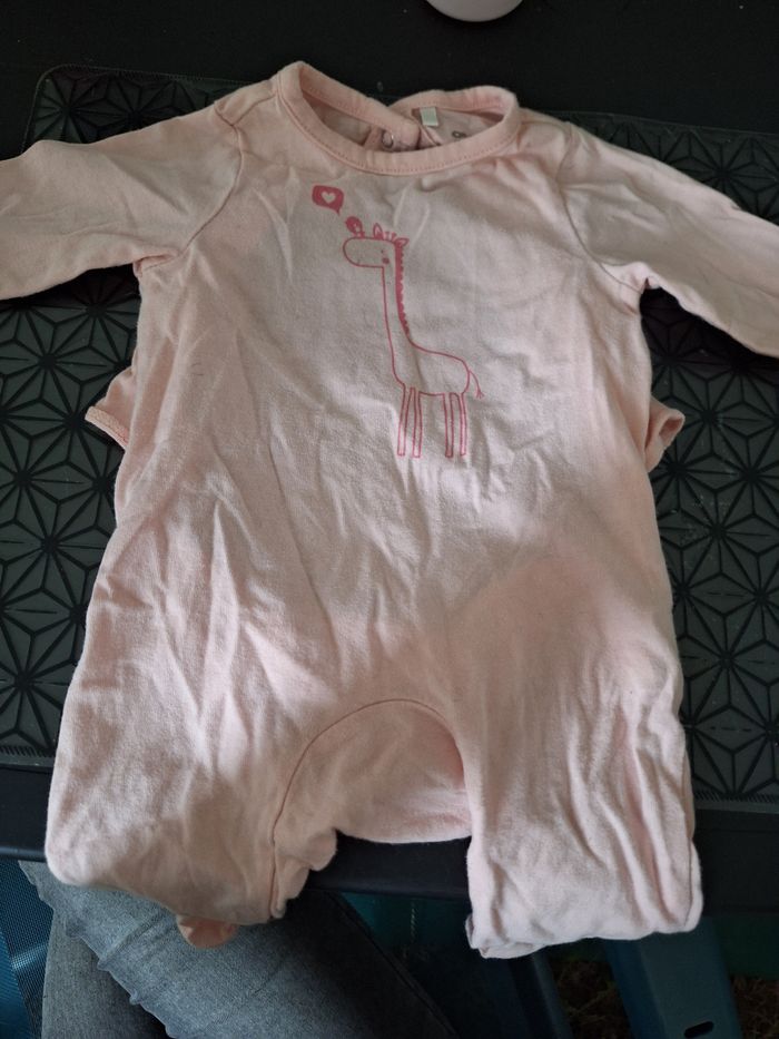 Lot vêtements fille 1-3 mois - photo numéro 4