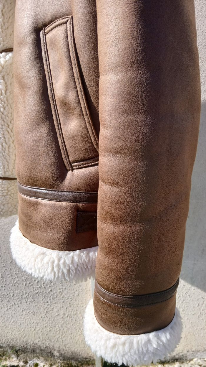 Blouson fourré  simili cuir impeccable - photo numéro 10