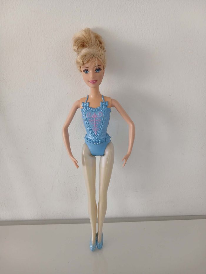 Poupée Barbie Danseuse Étoile - Mattel 2011 - photo numéro 1