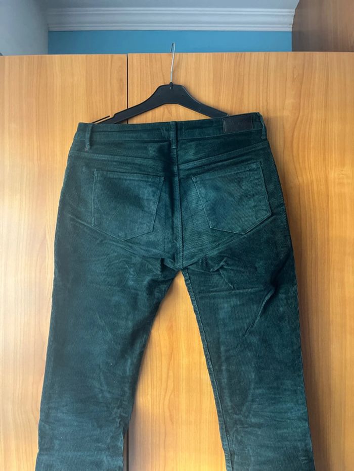 Pantalon en velours vert foncé Wrangler 38 - photo numéro 4