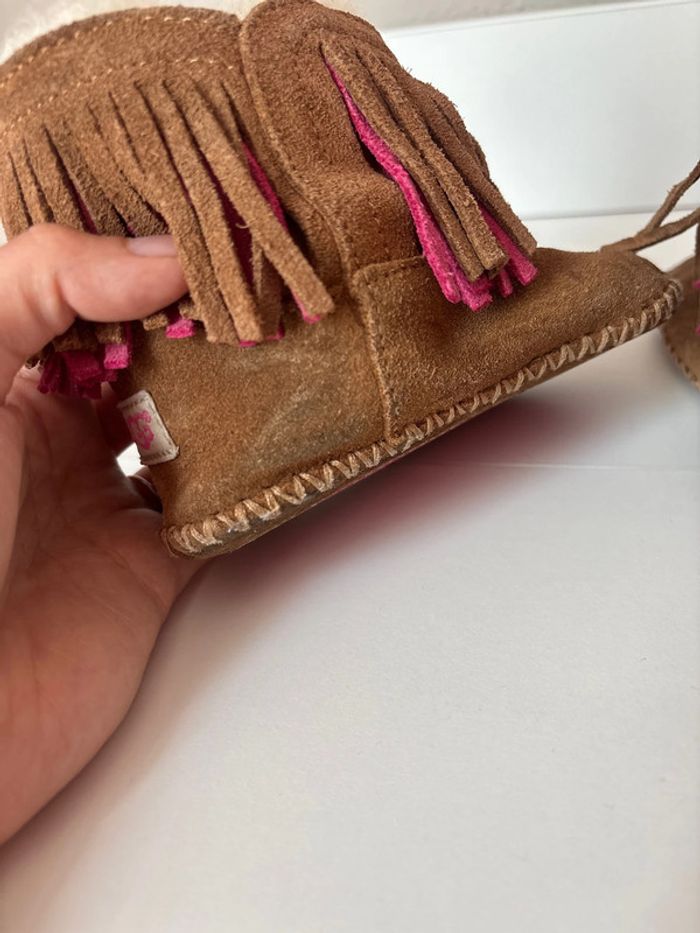 Botte UGG en très bon état pointure 20,5 - photo numéro 3