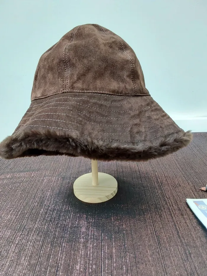 Chapeau en cuir Dollargrand