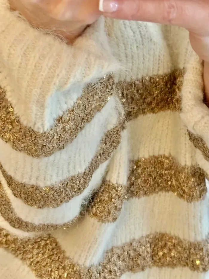 Pull tout doux avec sequins dorés. Taille unique - photo numéro 5