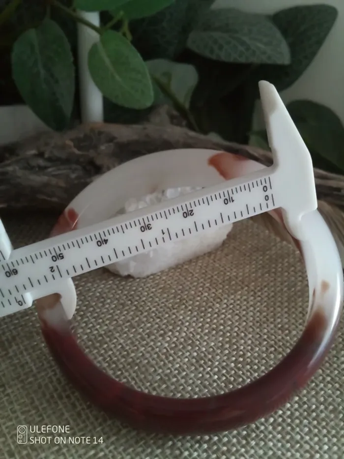 Bracelet jonc de jade rouge et blanc - photo numéro 2