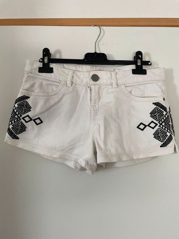 Short à motif noir