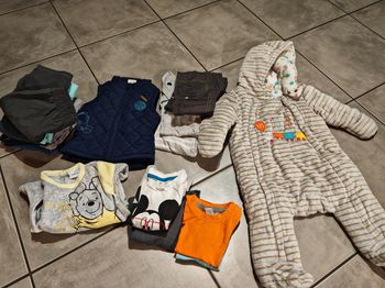 Lot de vêtements garçon taille 6 mois