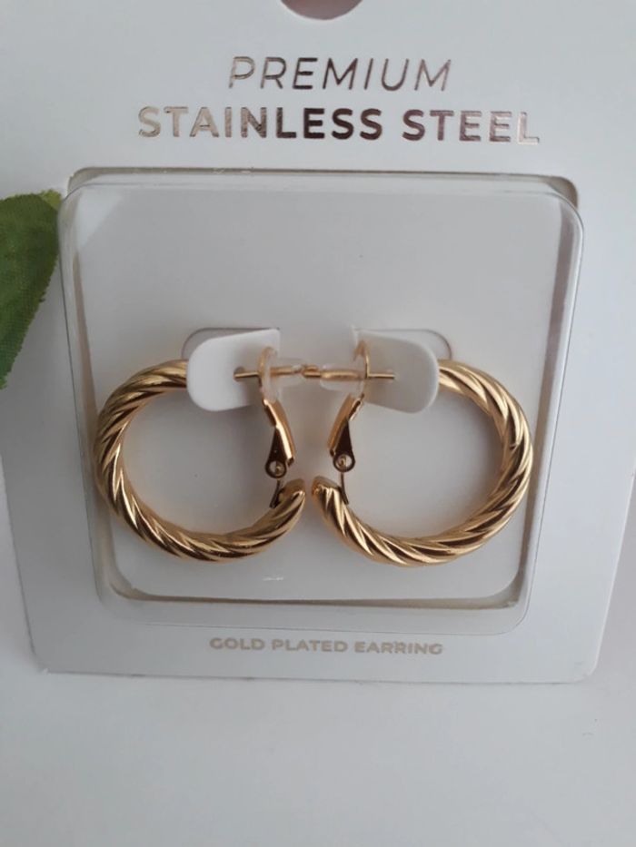 Boucle d'oreille Neuf en acier inoxydable🌿💞 - photo numéro 2