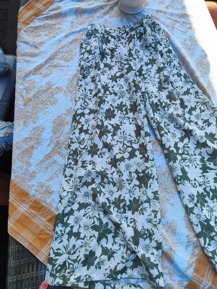 Pantalon fleuri - photo numéro 4