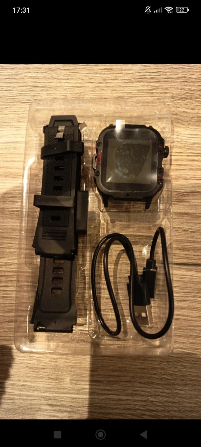 Montre connectée bluetooth neuf emballé avec
sa boîte et sa notice - photo numéro 7