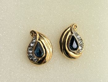 boucles d'oreilles fantaisies forme goutte avec strass et pierre bleue