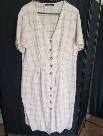 Robe de marque Kiabi et de taille 48