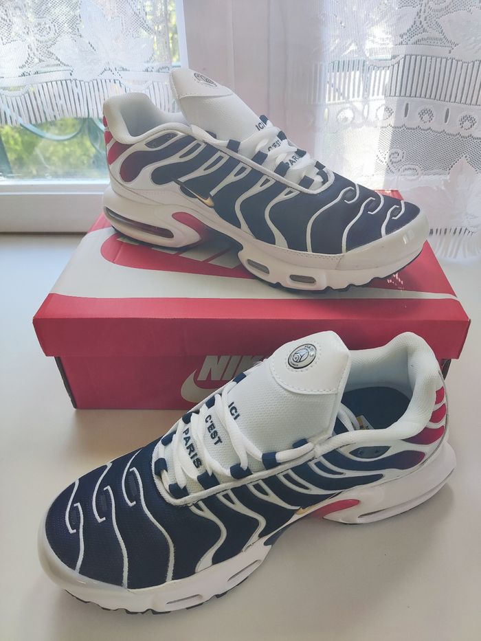 Baskets Nike Air max pkus TN PSG taille 44