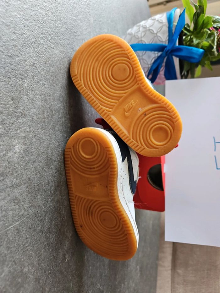 Nike Taille 19.5 - photo numéro 10