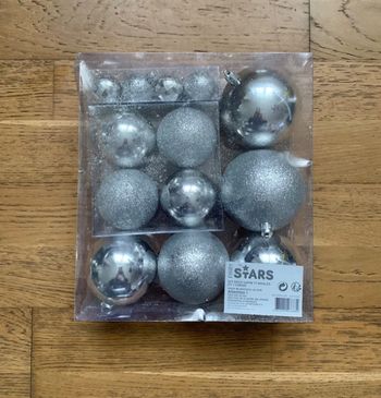 kit deco sapin 17 boules et 1 cimier