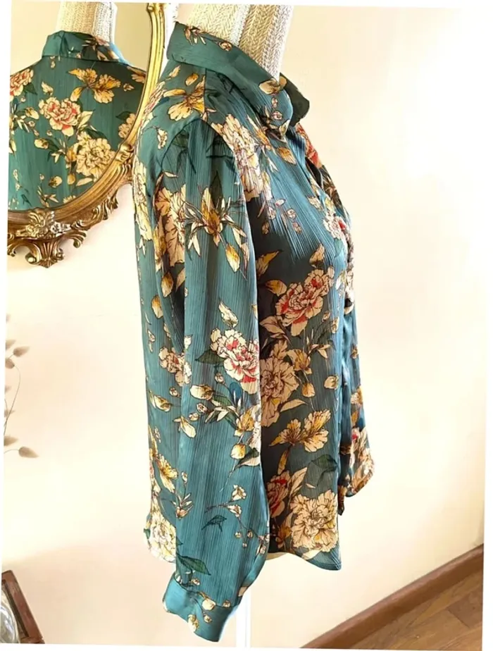 Sublime blouse chemise manche longue à boutonnage fluide motif floral Zara - photo numéro 13
