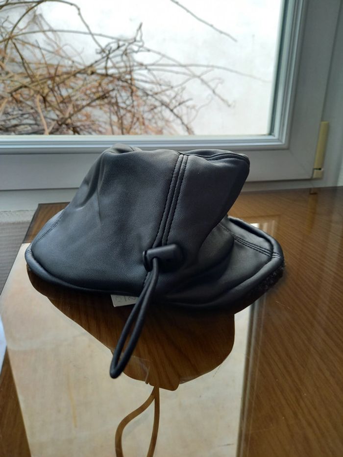 Casquette vynil noire chaude vintage noir - photo numéro 2