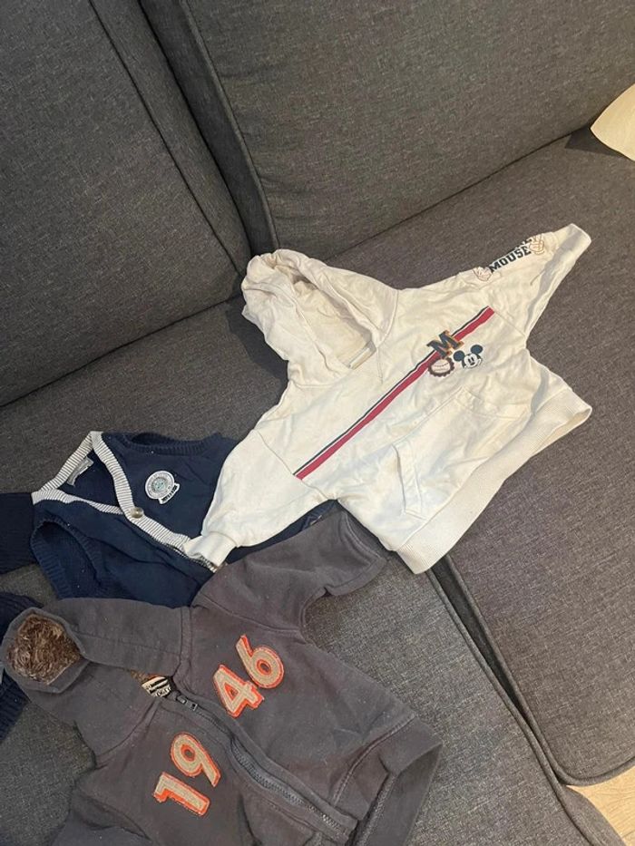 Lot de pull/gilet 3 mois en bonne état - photo numéro 2