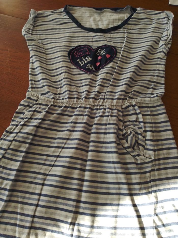 Chemise de nuit taille 8 ans