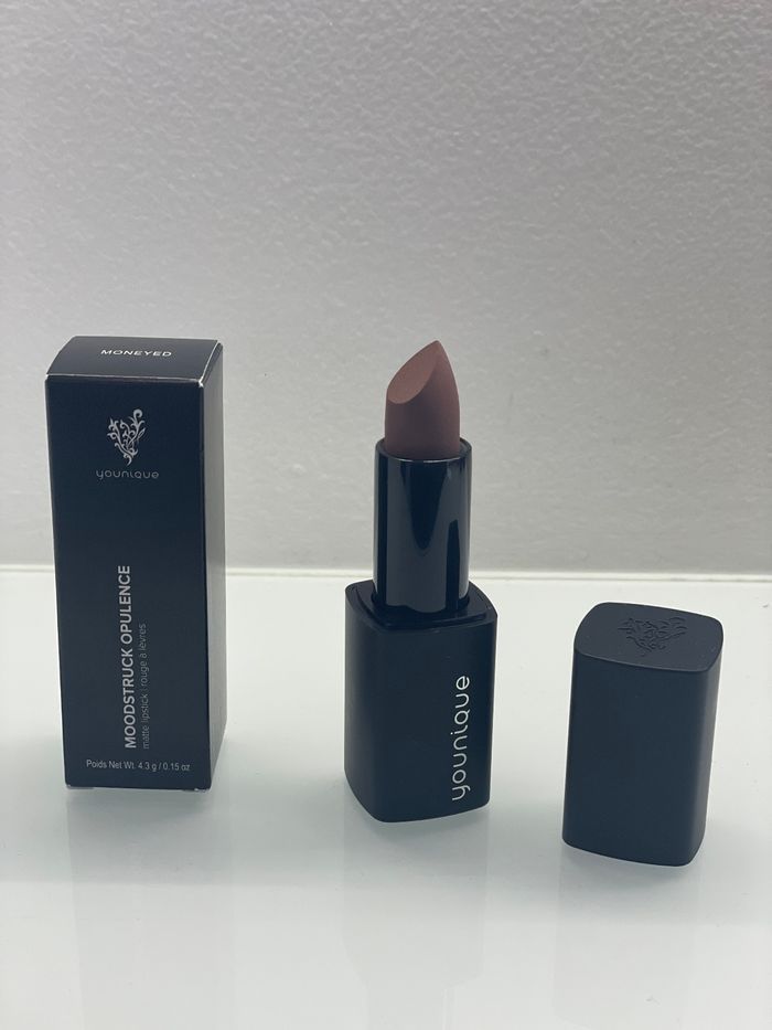 Rouge à lèvres Moneyed Younique - photo numéro 2