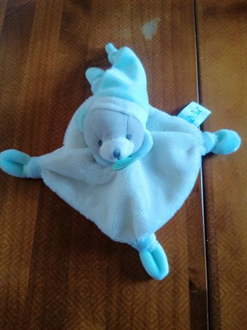 Doudou plat tête d'ourson avec bonnet vert baby Nat
