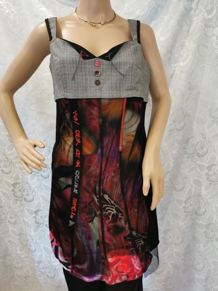 Robe. Noir - fushia. Taille 38. La Mode Est À Vous