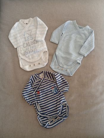 Lot 3 bodies manches longues 