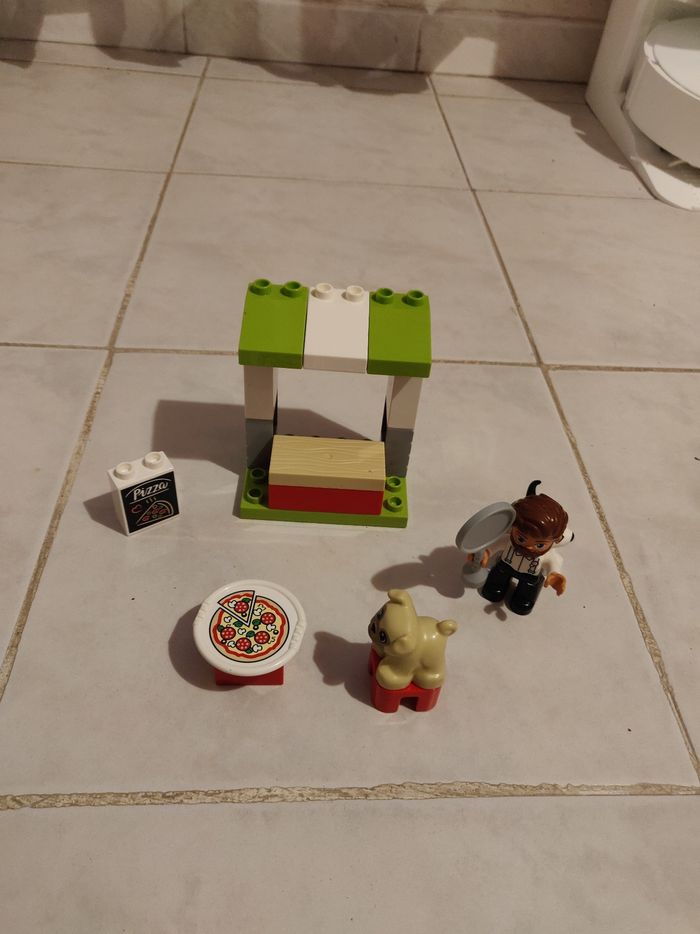 Lego Duplo  10927 le stand de pizza état neuf