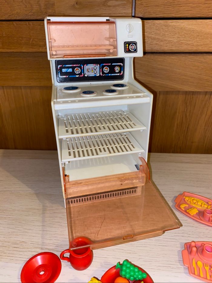 Mattel Barbie poupée 1978 cuisine four vaisselle fruits cuisinière kitchen furniture - photo numéro 6