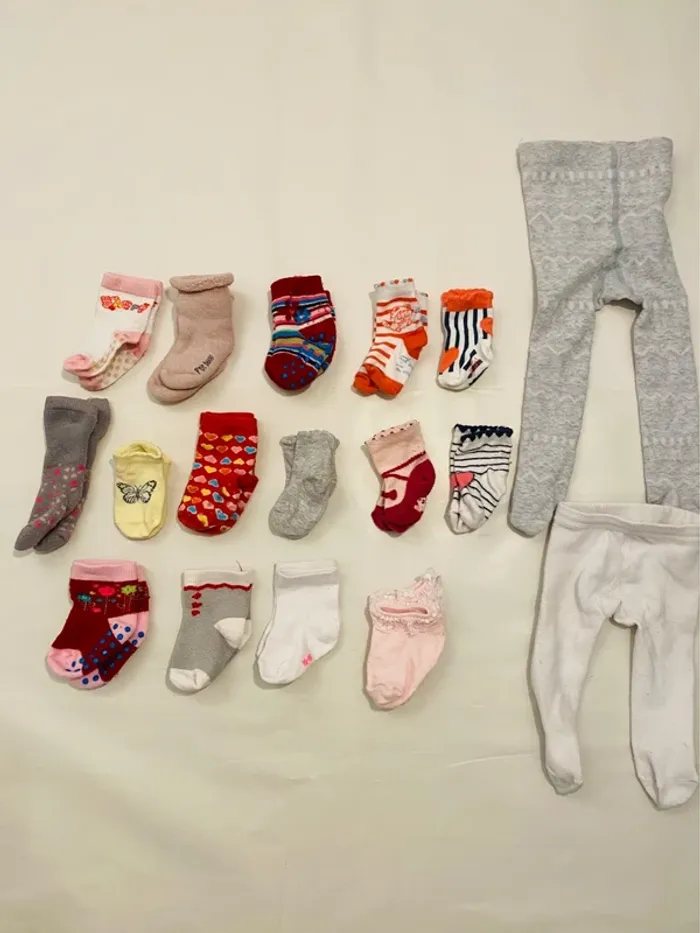 Lot 14 paires de chaussettes fille bébé 13-15