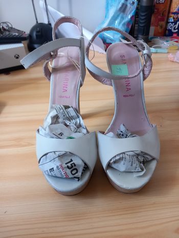 Talon de femme pointure 36 marque San marina