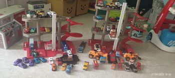Garages avec véhicules