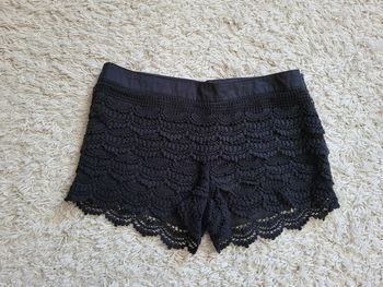 Short en dentelle guipure