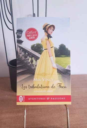 livre Les fabulations de théa