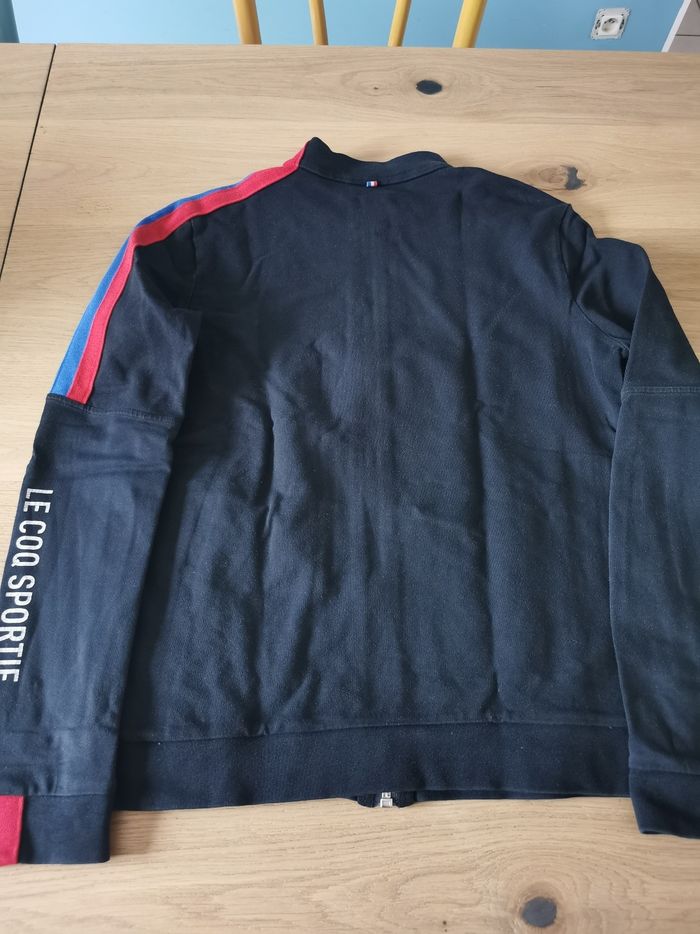 Gilet zippé noir sans capuche le coq sportif 14 ans en bon état - photo numéro 3